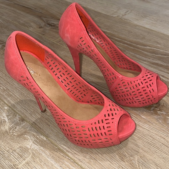 APT. 9 Hayden Heels 7.5 - Picture 3 of 6